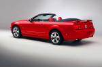 Ford Mustang GT Convertible 2005 года